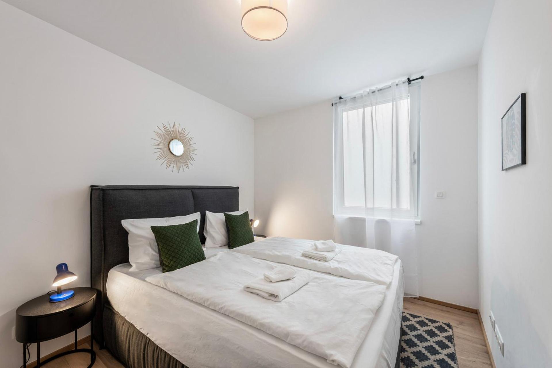 Vienna Hills Livingアパートホテル エクステリア 写真