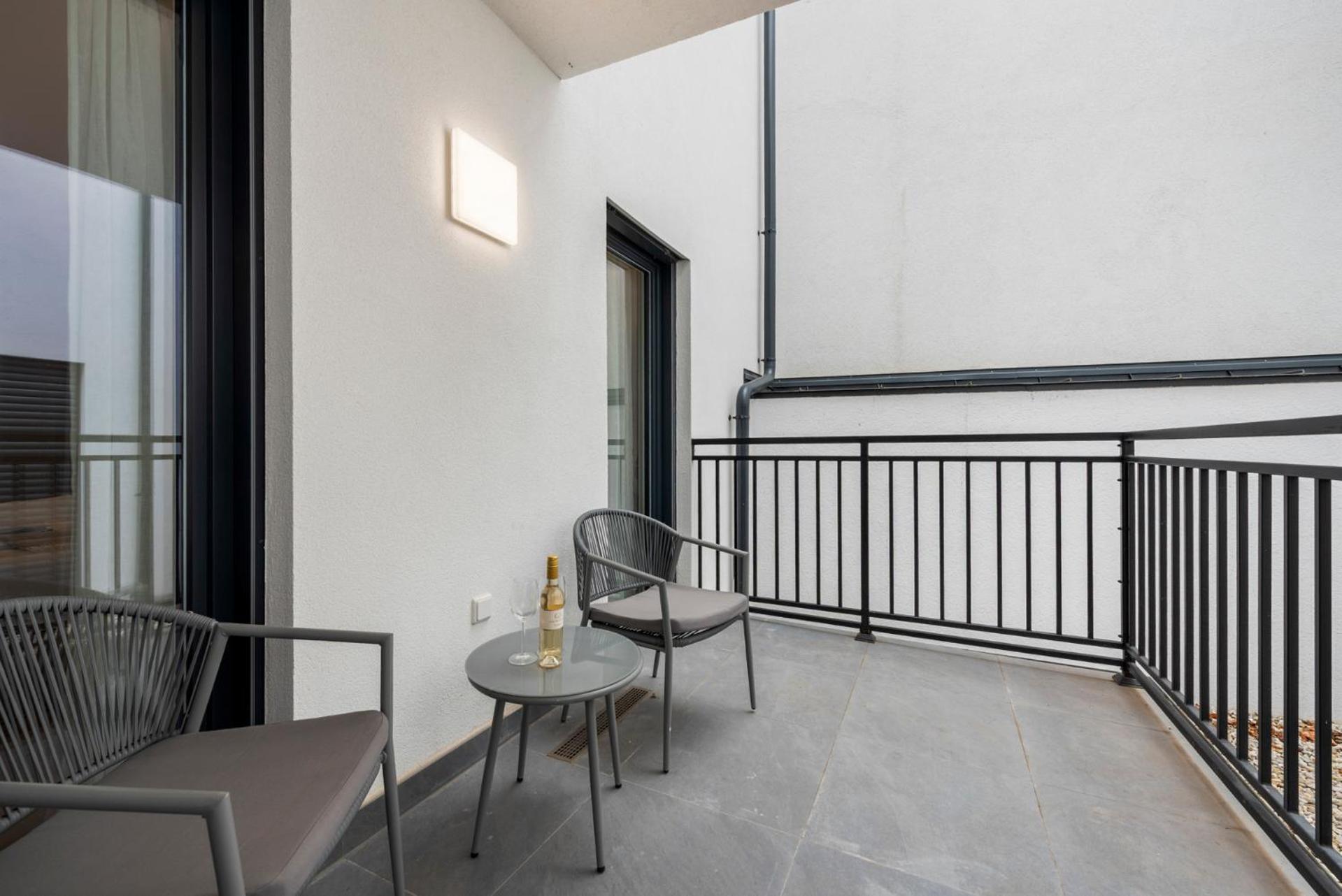 Vienna Hills Livingアパートホテル エクステリア 写真